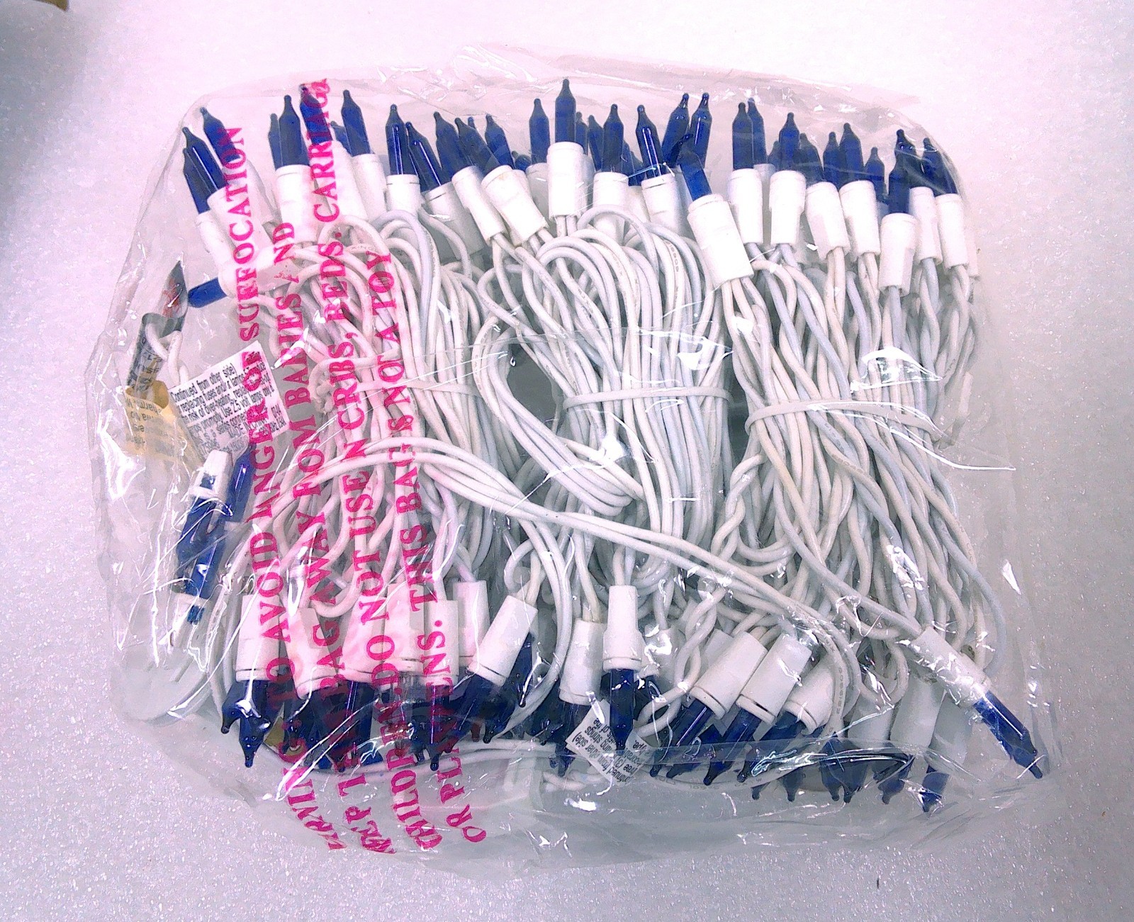 Holiday Time 150 Blue Randomly Twinkling Icicle Lights White Wire Indoor/Outdoor gallery