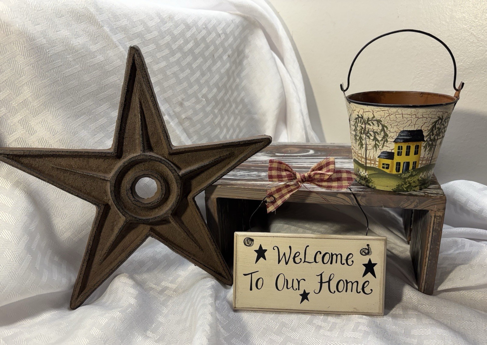 Primitive Style 3 pc. Iron Star, Painted Bucket, Welcome Sign gallery