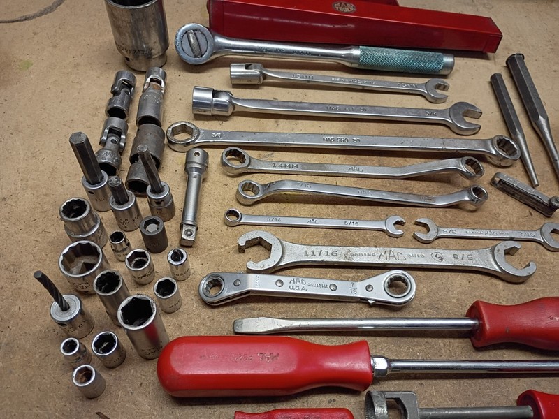 MAC Tools 40-PC Mixed Tool Set:Sockets, Wrenches, Screwdriver, Ratchet and More gallery