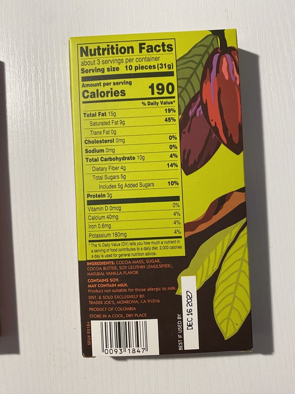 Trader Joe's Dark Chocolate Bars 2-Pack: 85% Cacao Tumaco & Organic 73% Cacao gallery
