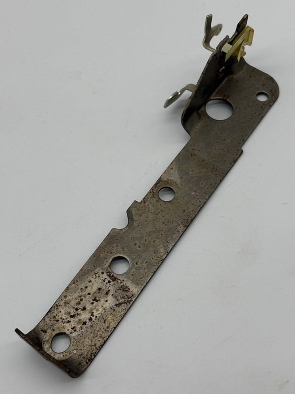 NOS Briggs & Stratton OEM 298823 Control Bracket gallery