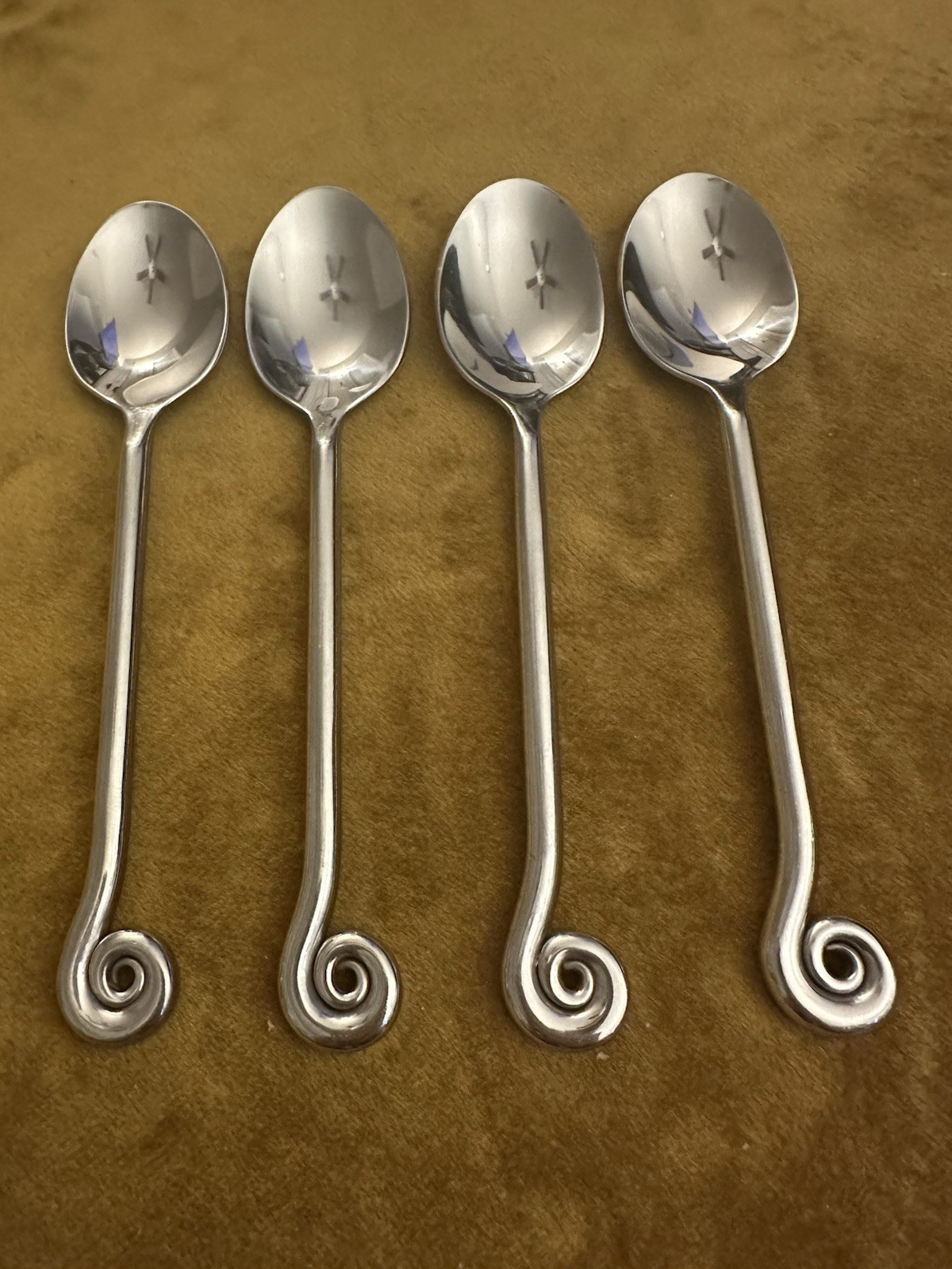 (4) TEASPOONS Pottery Barn PBN17 Stainless Coiled Fiddlehead GLOSSY Flatware gallery