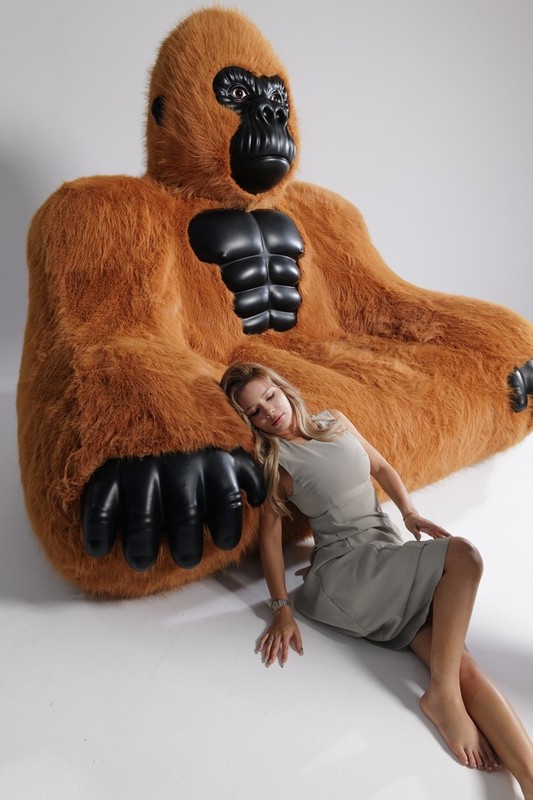 Inflatable Gorilla Couch Sofa Luxury Mink Plush 600kg Load Capacity Lounge Chair gallery
