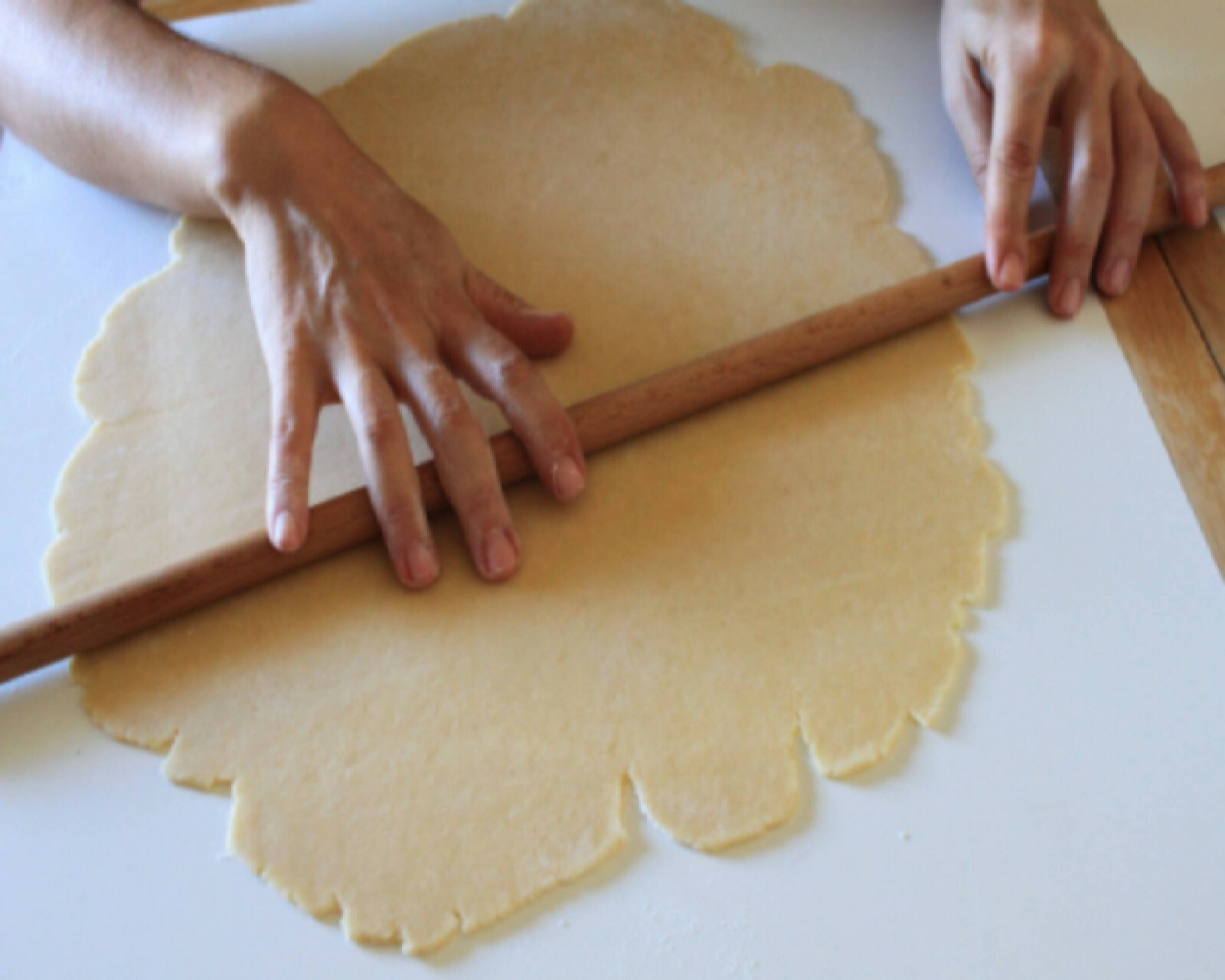 Hardwood Rolling Pin, Durable Hardwood Roller, Essential Baking Accessories gallery
