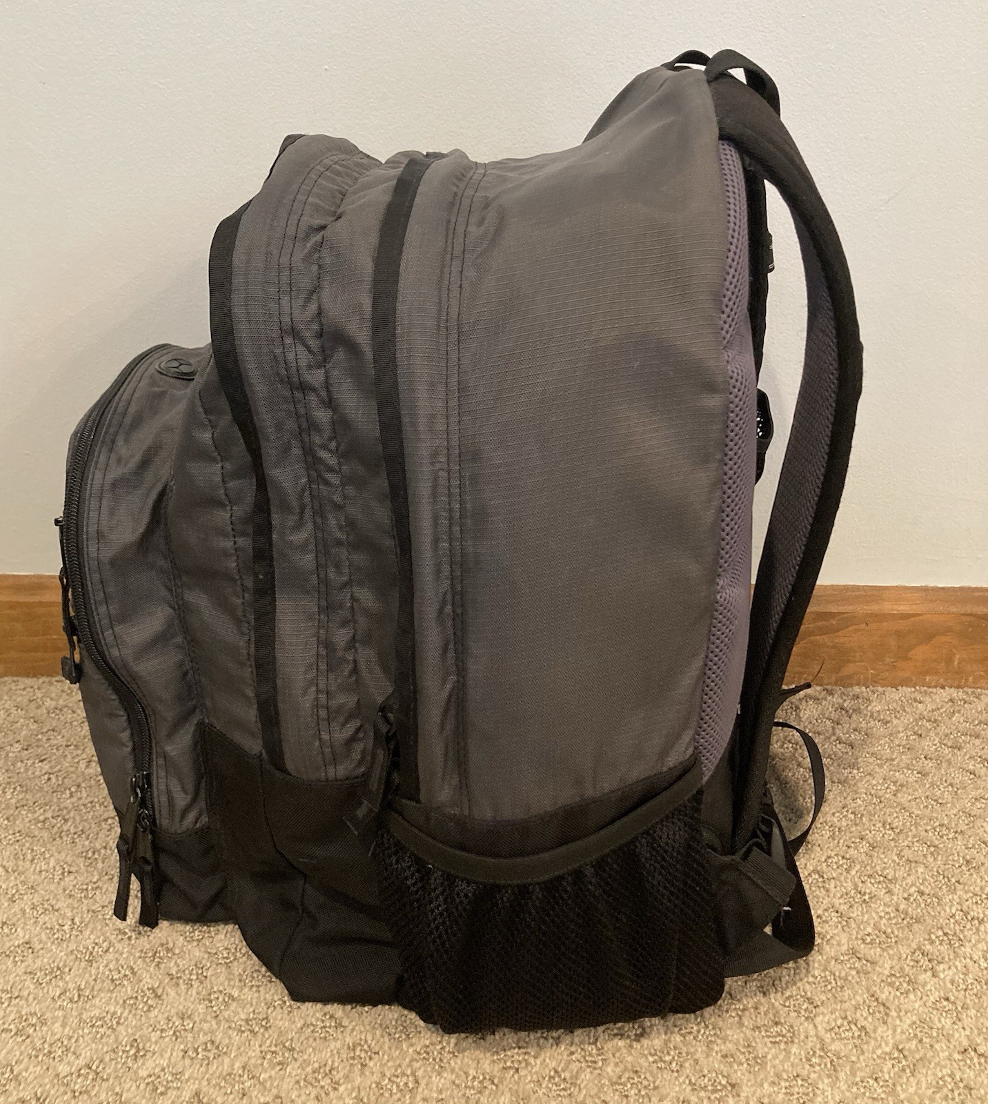 L.L. Bean Super Deluxe Book Pack Grey Back Pack Zip Pockets 3