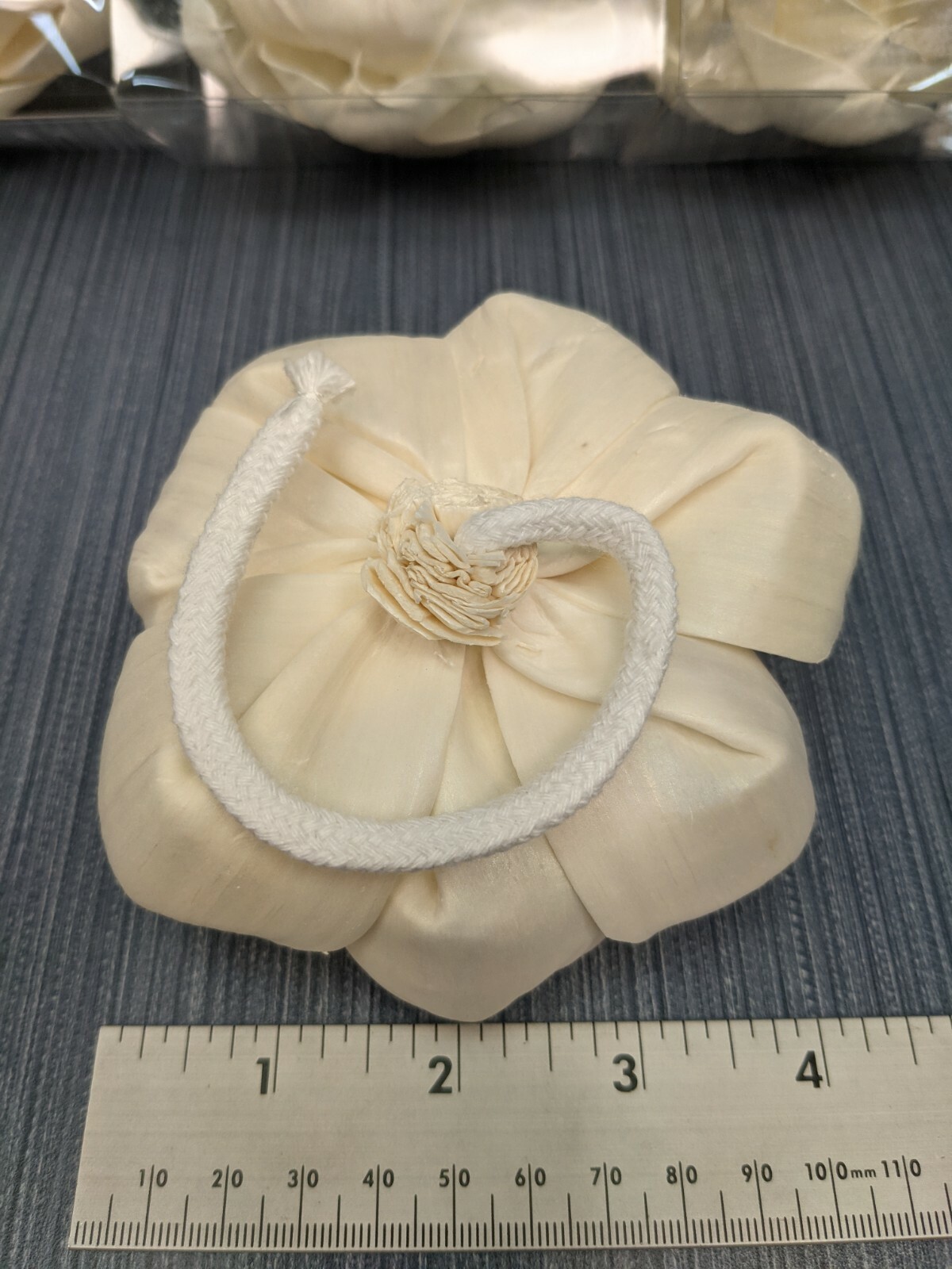 4 x Flower Diffuser Cotton Wick for Home Fragrance Aroma Oil 4" Wide gallery