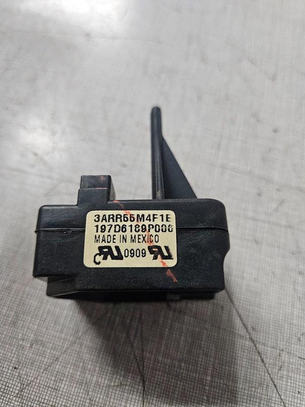 G.E. 3ARR55M4F1E COMPRESSOR START RELAY NOMINAL HP 1/5- 1/4 gallery
