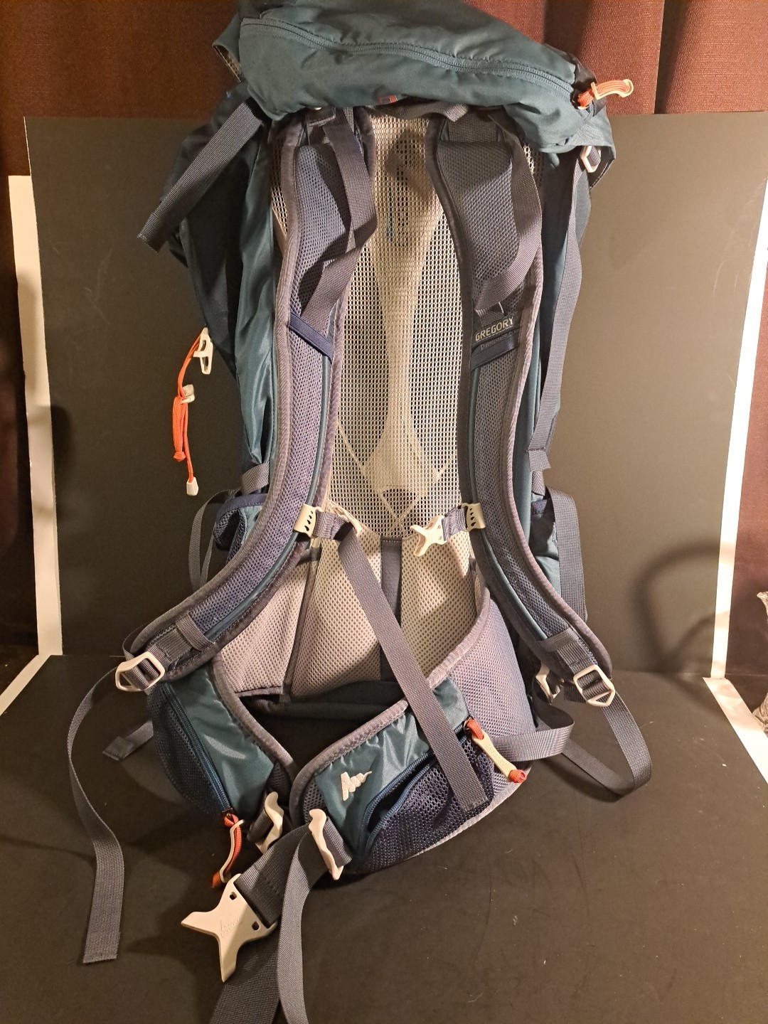 Gregory Hiking Pack with Rain Cover Size Medium Excellent Condition 5