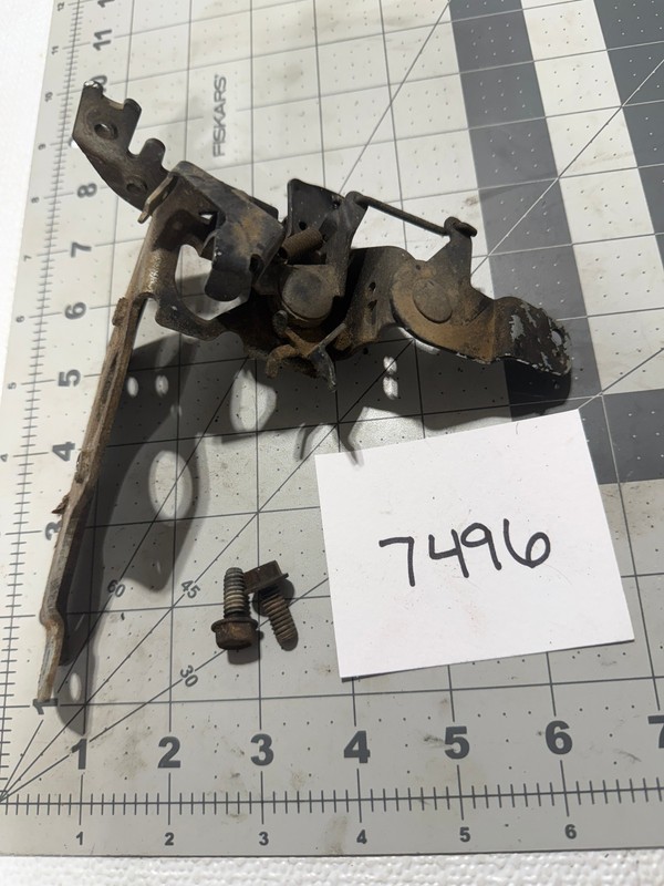 Briggs & Stratton Control Bracket 790143 (#7496) gallery
