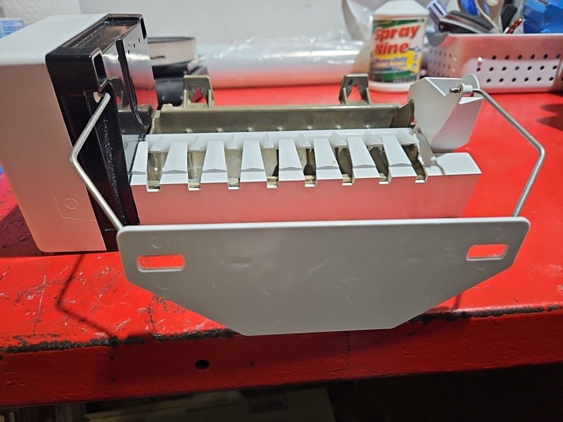 REFRIGERATOR ICEMAKER ASSEMBLY (replaces W10190965, W11381372) WPW10190965 (322) gallery