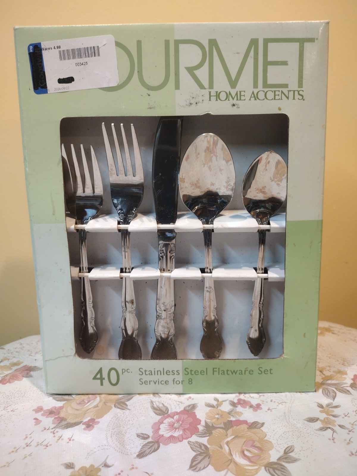 Gourmet Home Accents 40 Pc Flatware Set gallery