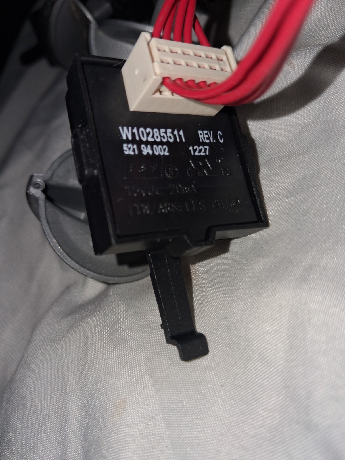 Kenmore Washer Control Switches And Pigtail. 3 W10285511 & 1 W10285512 gallery