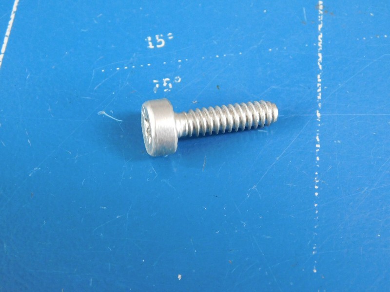 PAN HEAD SELF-TAPPING SCREW IS-D5X20 ( T27 ) # 9075 478 4136 FOR STIHL-- DR. 49 gallery