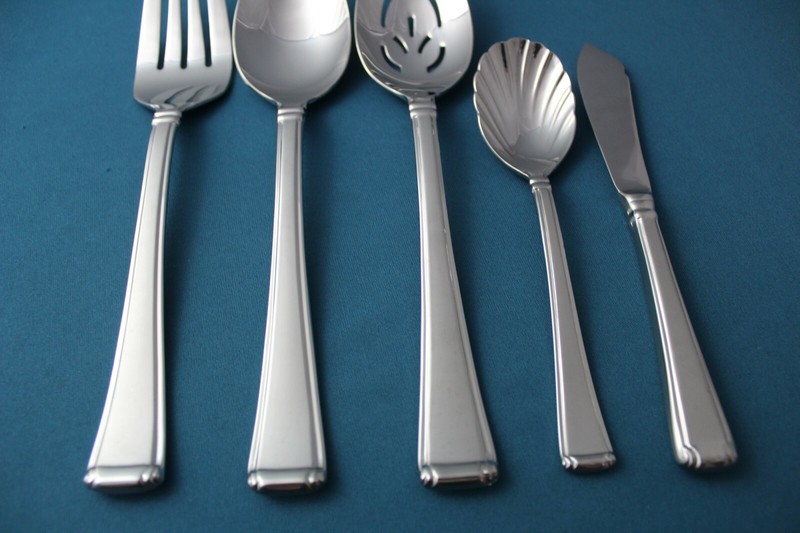 Gorham COLUMN FROSTED Serving (5pc Set) Tablespoon Pierced Butter 18/10 Vietnam gallery