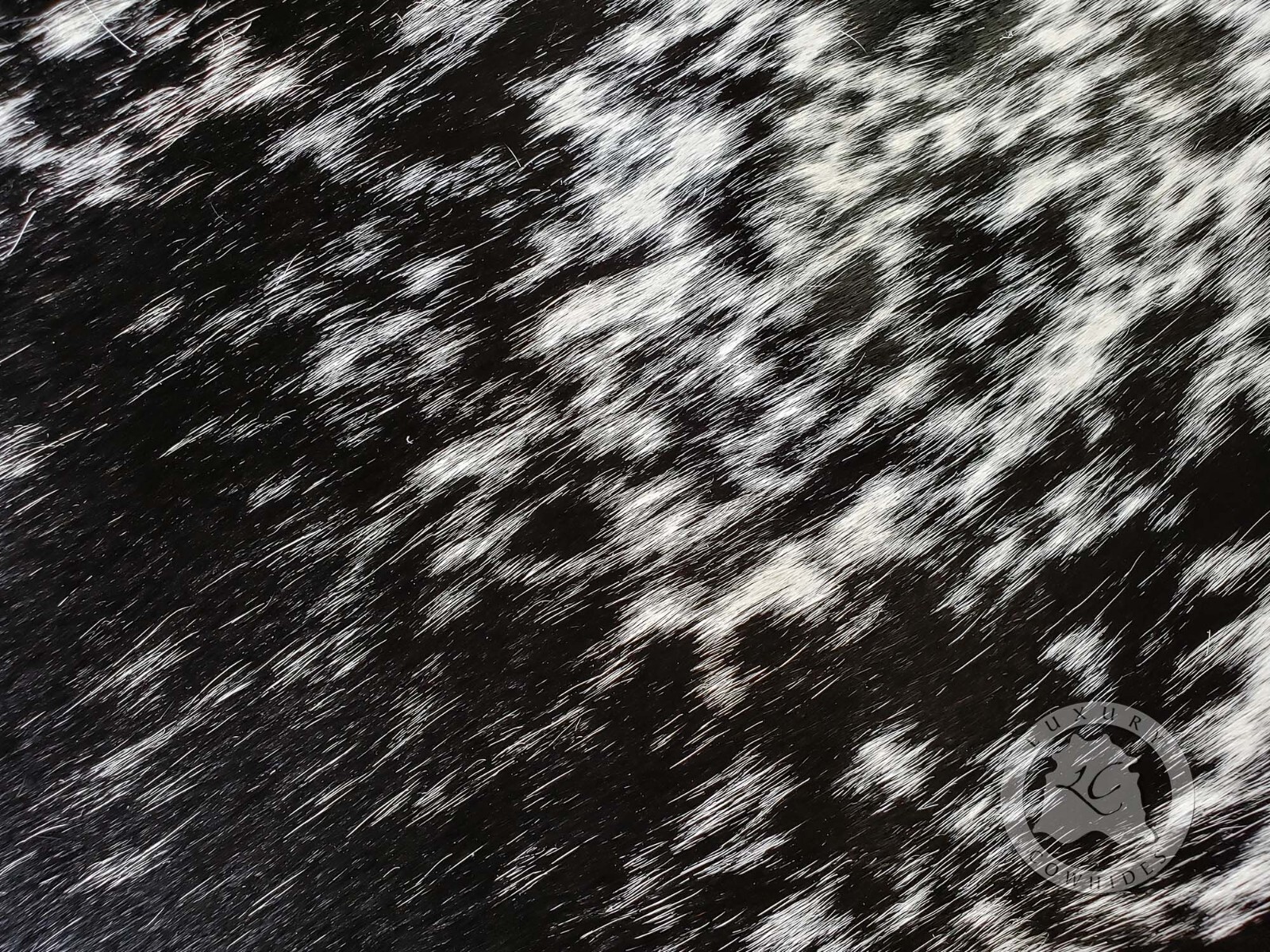 Real Cowhide Rug Salt and Pepper - Size 6 x 7-8' gallery
