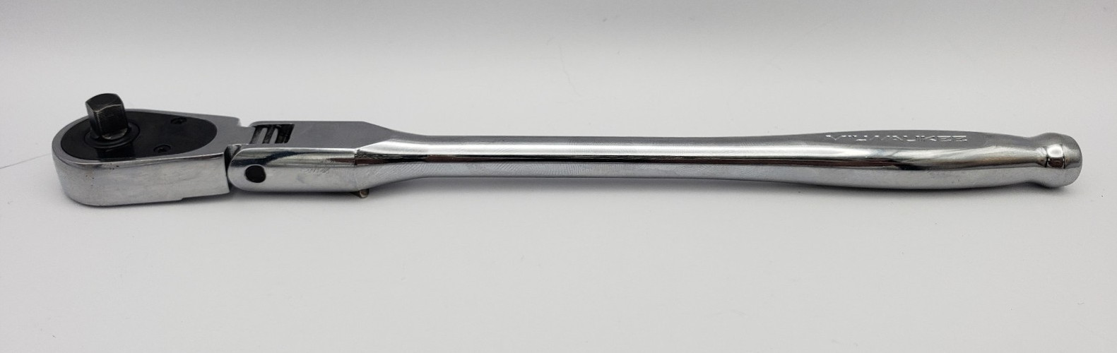 Milwaukee Tool 48-22-9009 1/4 In. Drive 9 In. Flex Head Ratchet gallery