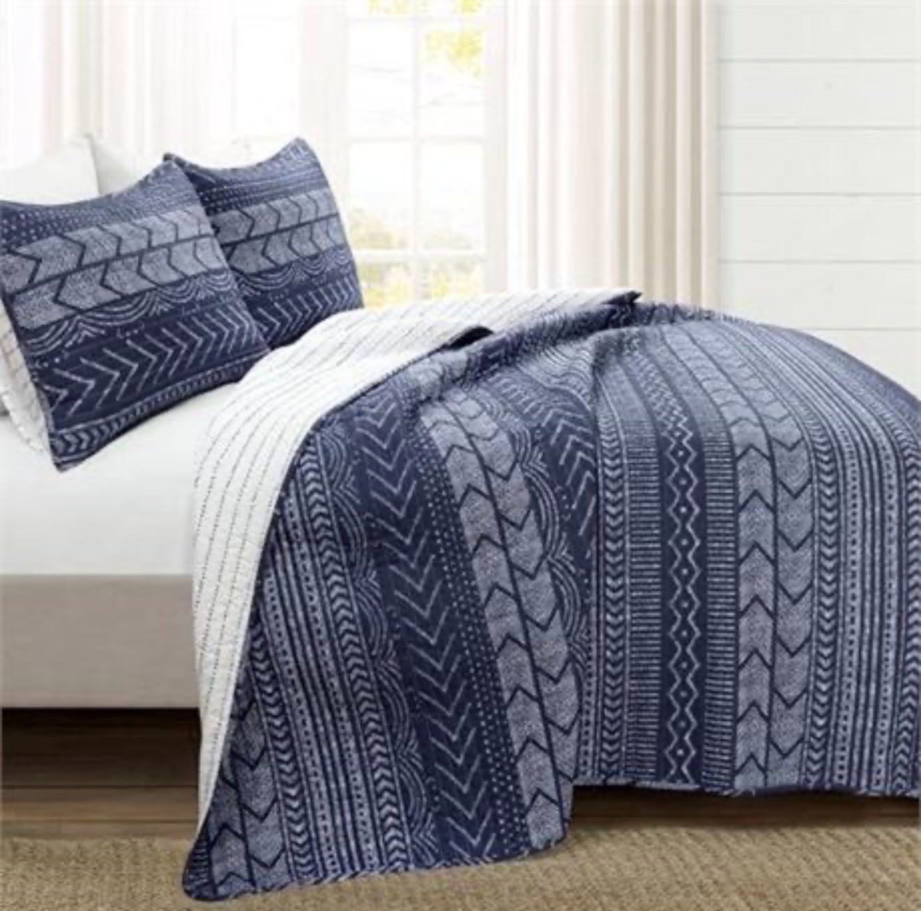 Softtage 3-Piece Navy Blue Quilt Set With Geometric Reversible Pattern - King gallery