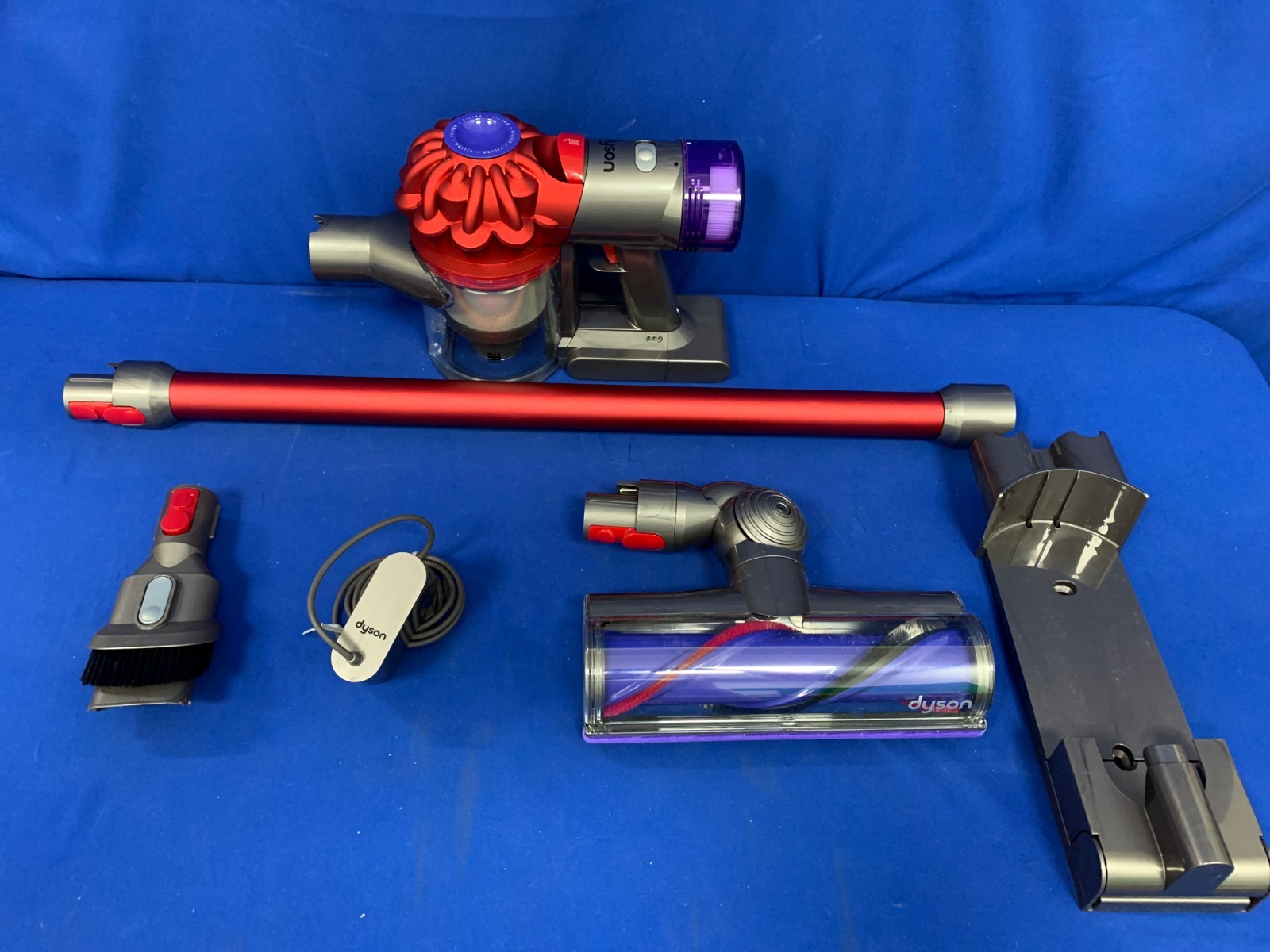 Dyson V8 Motorhead Origin Cordless Stick Vacuum Cleaner-RED gallery