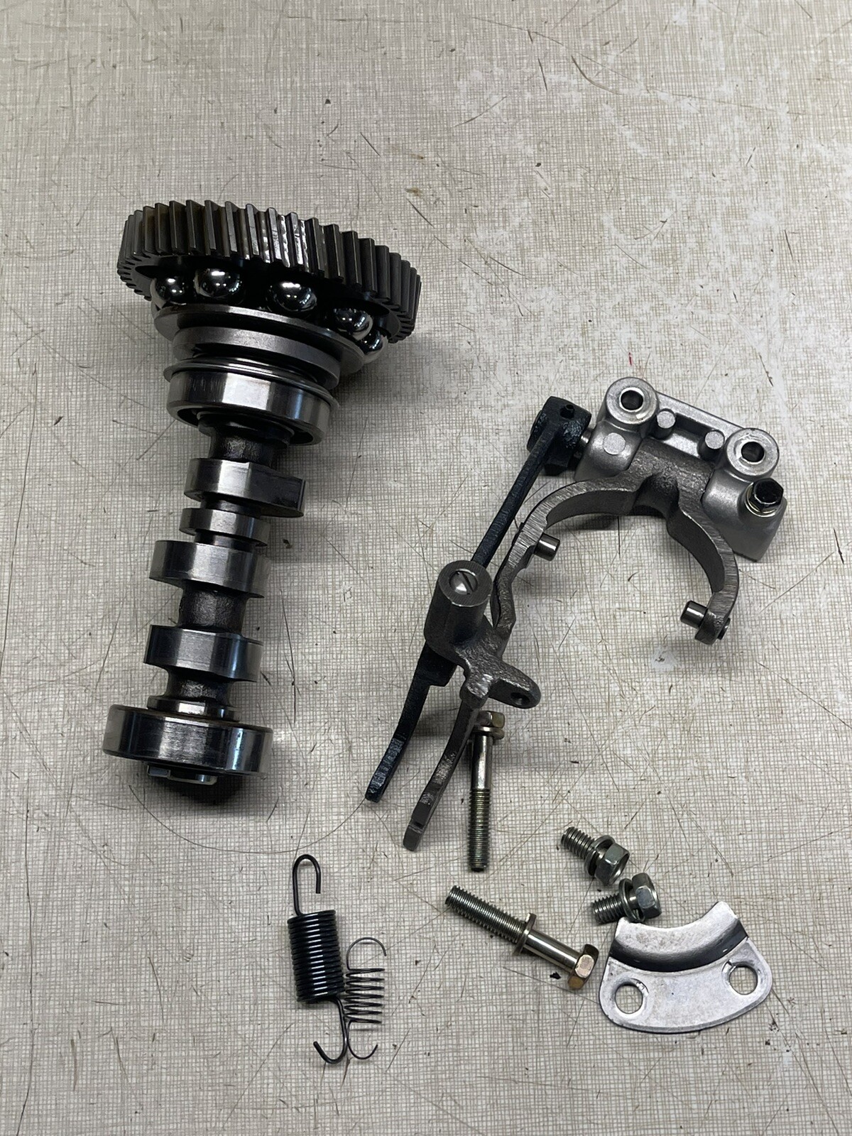 Kubota G2160 Tractor D782 Engine Fuel Camshaft Assembly And Governor gallery