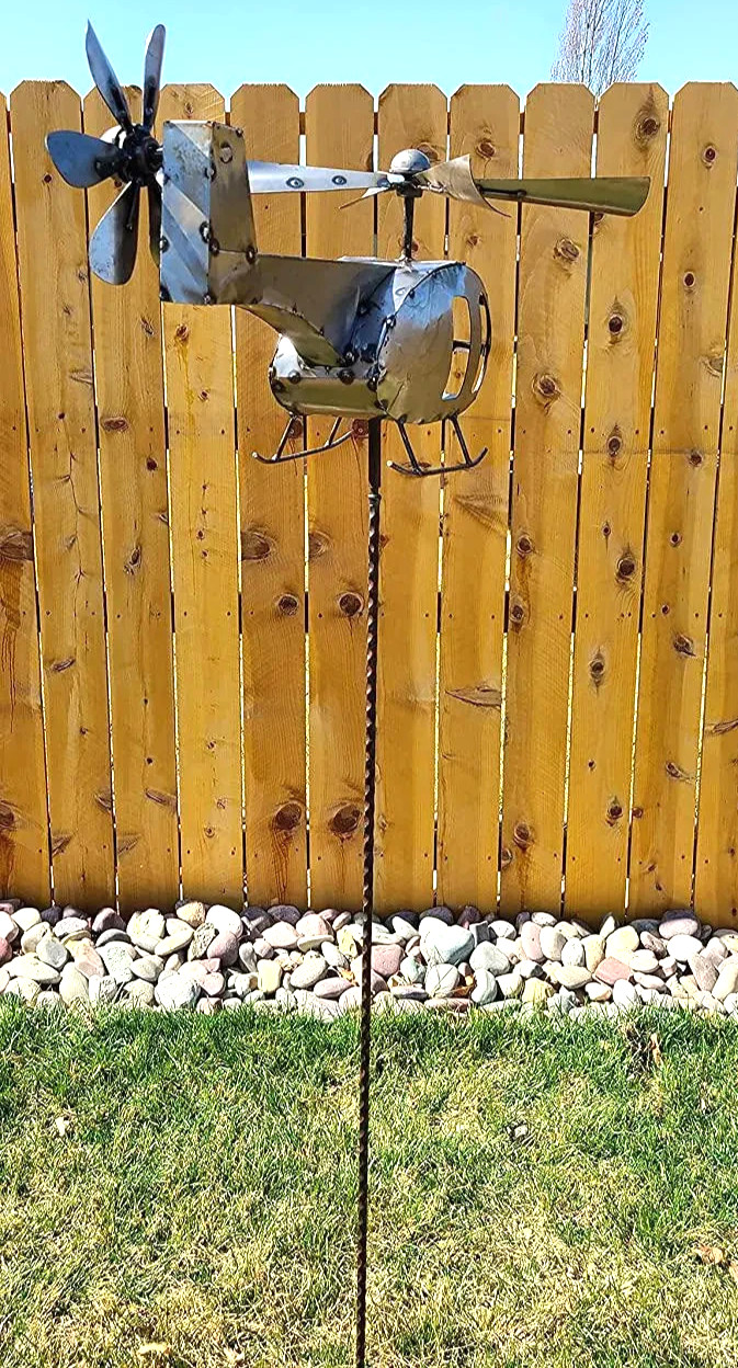 Metal Farm Helicopter Spinner Propeller Yard Garden Stake Windmill Whirly-Gig gallery