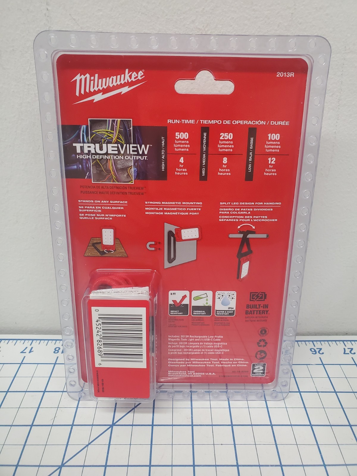 Milwaukee 2013R Rechargeable Low-Profile Magnetic Task Light gallery