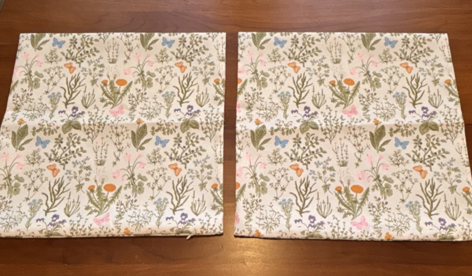 Set of 2 Multicolor Floral Square Pillow Shams, 16 x 16 in gallery