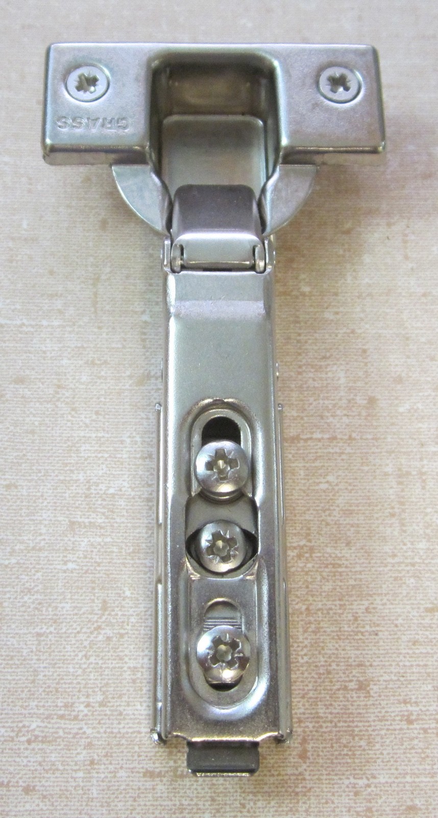 NEW GRASS Cabinet Hinges, 1006-30, Self-Close Spring, Clip-On, w/Screws & Dowels gallery