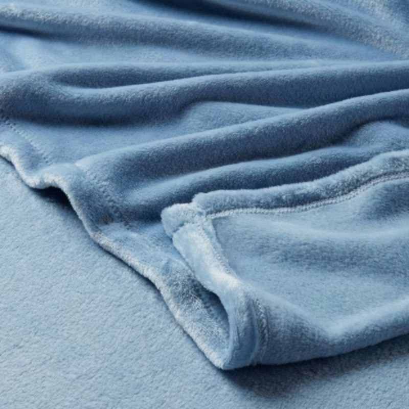 Twin/Twin XL Solid Plush Bed Blanket gallery