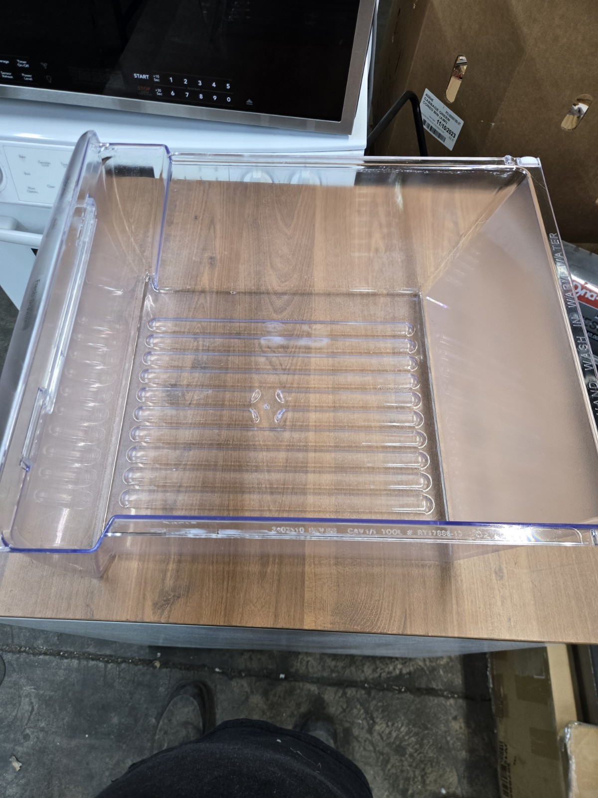 Frigidaire Clear Plastic Humidity Drawer Crisper Bin 2402310 no cracks gallery