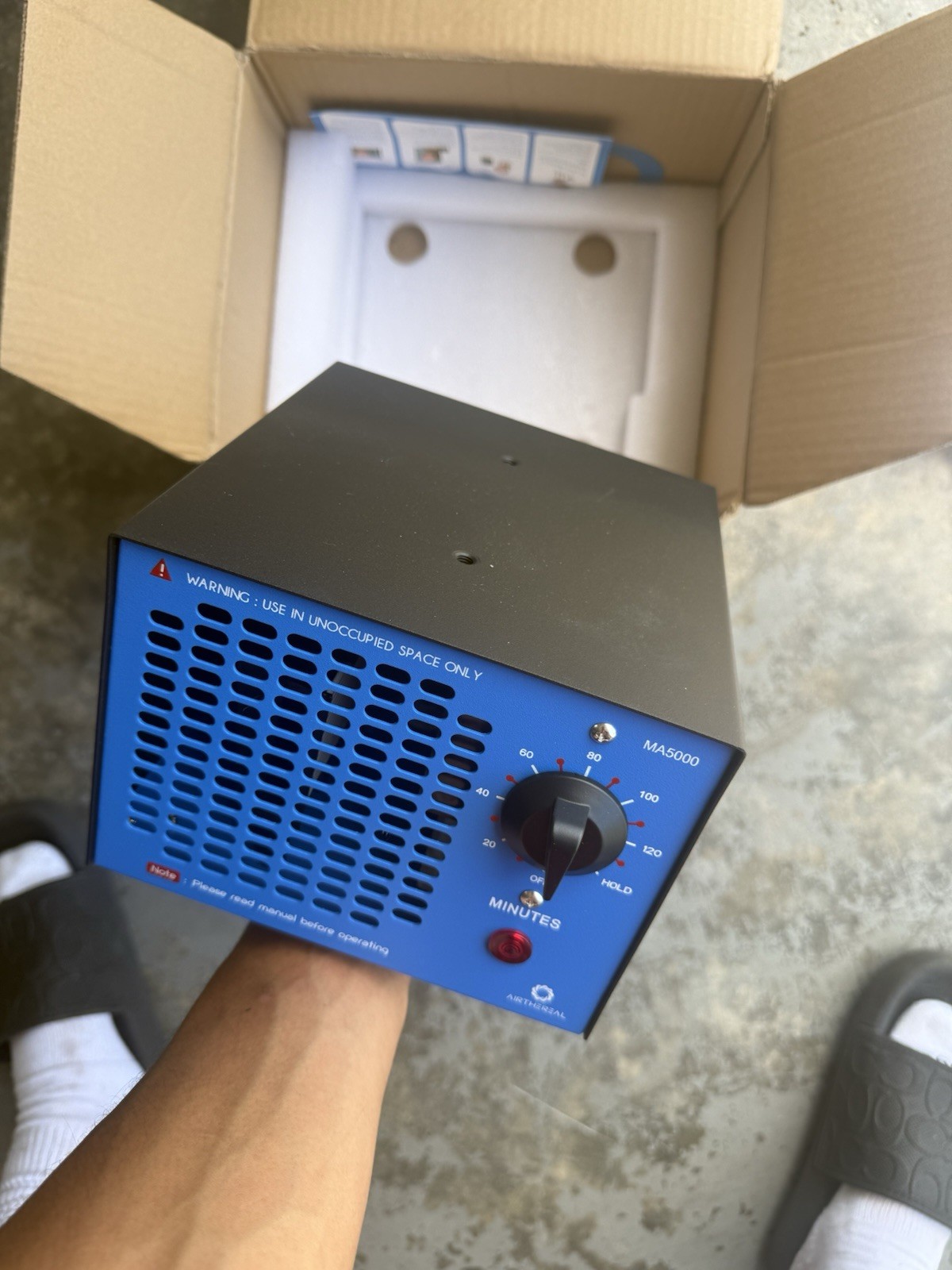 Airthereal MA5000 Ozone Generator Portable Air Purifier Black Blue 110-120V gallery
