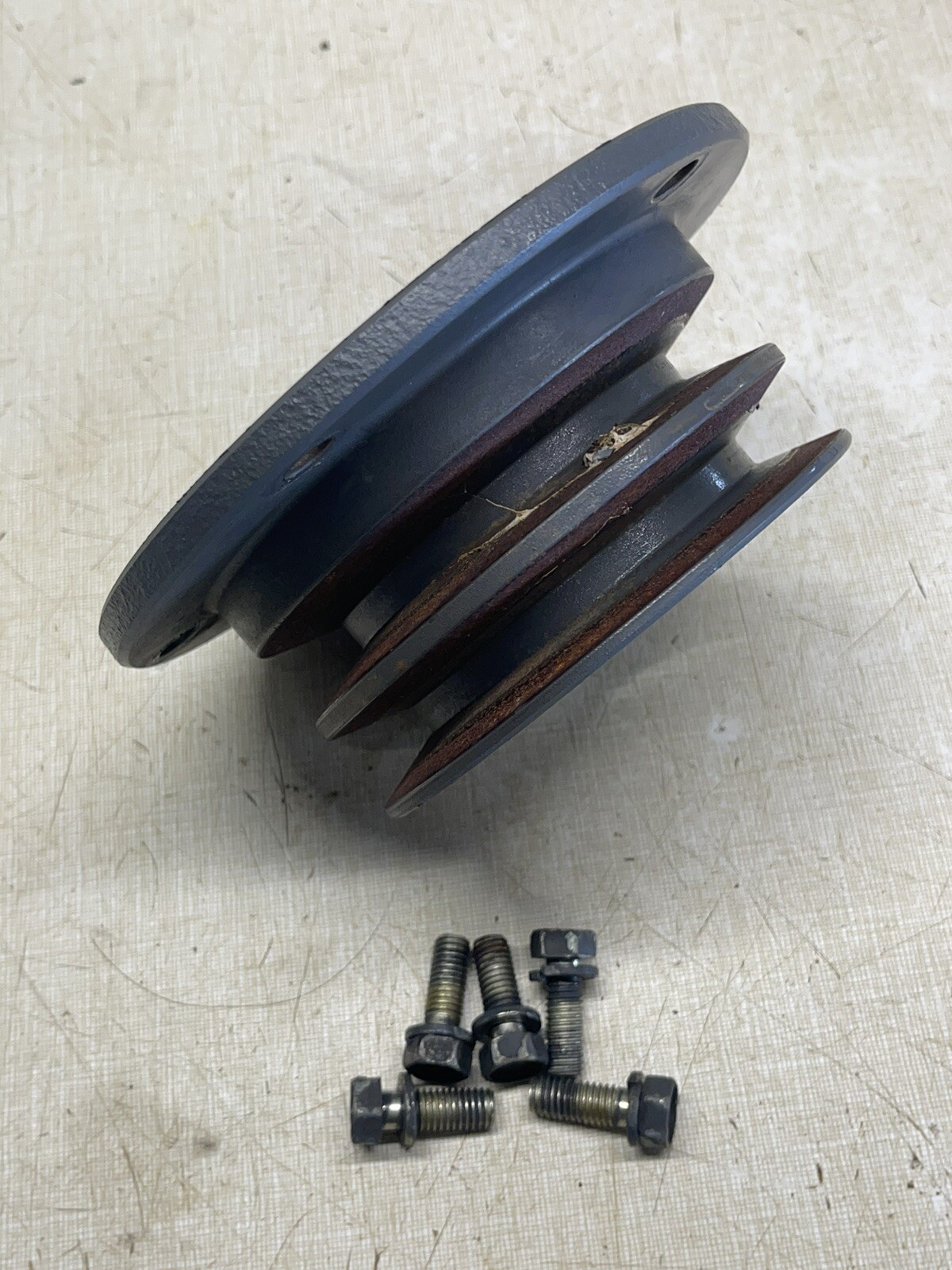 Kubota G2160 Engine Drive Pulley gallery