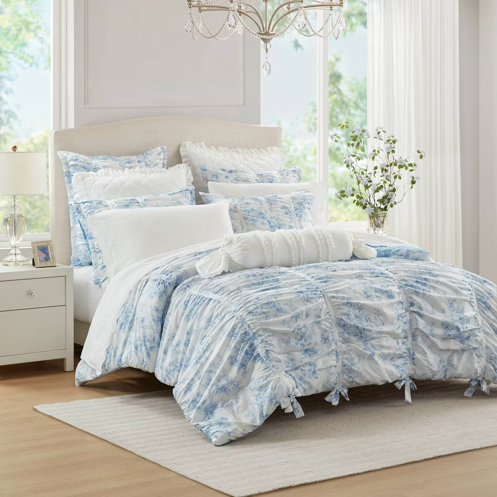 Armoire Collection Twin/Twin Extra Long Toile Floral Comforter Blue gallery