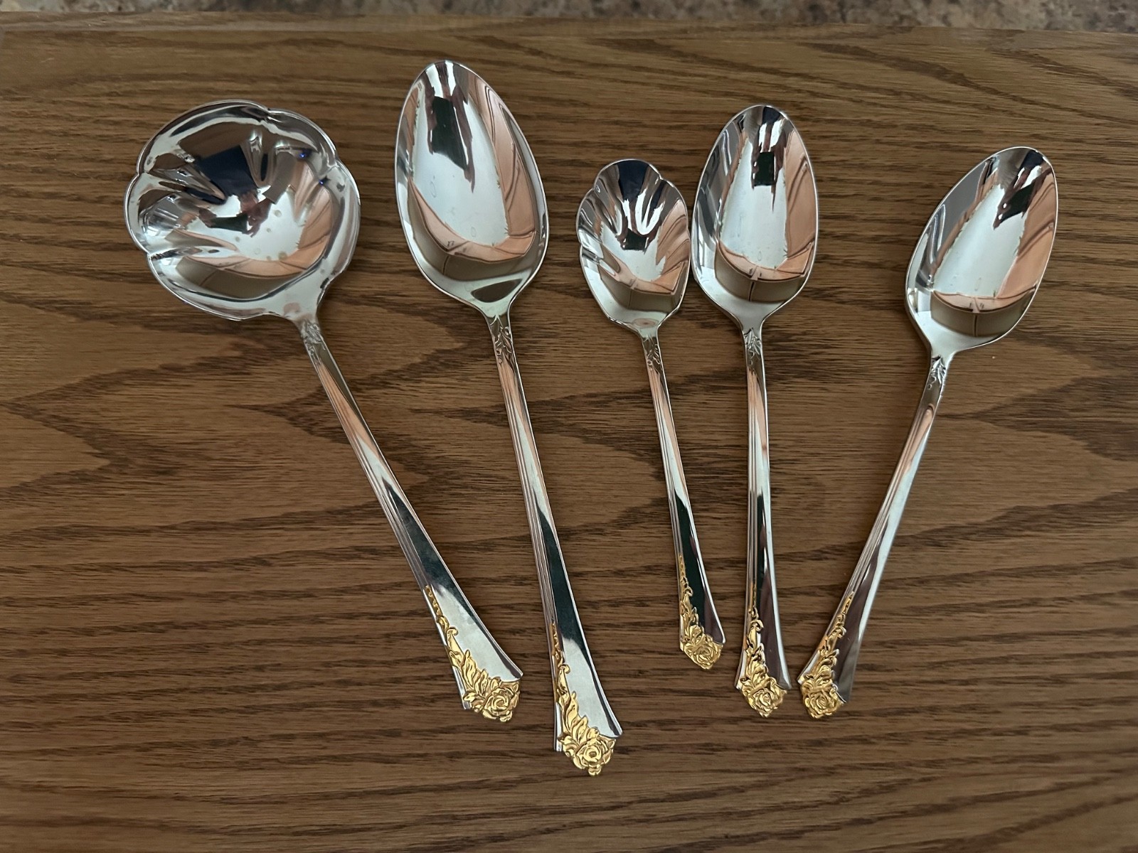 ONEIDA Golden Damask Rose Stainless Flatware Place Setting Made In USA gallery