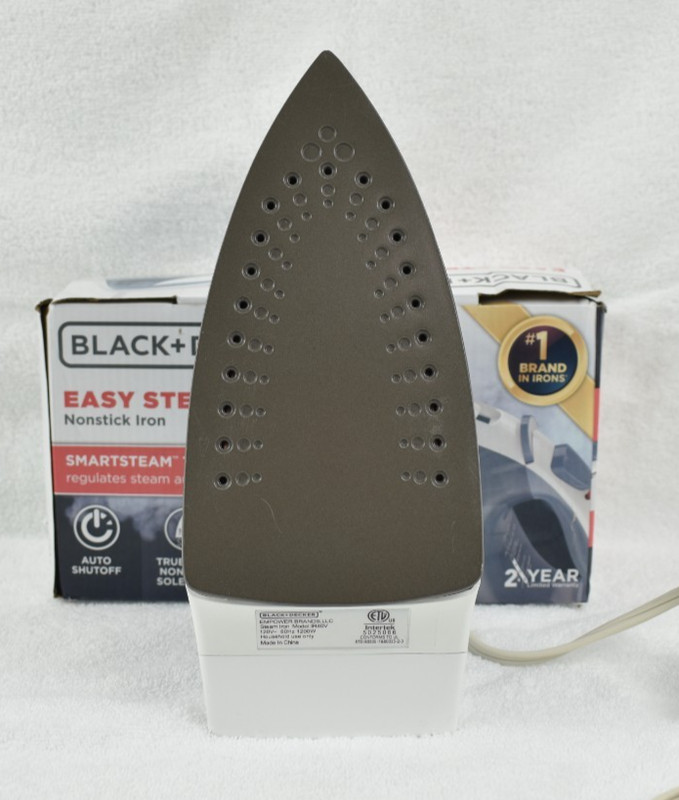 BLACK+DECKER IR40V Easy Steam Compact Nonstick Iron / Auto Shutoff / Blue/White gallery