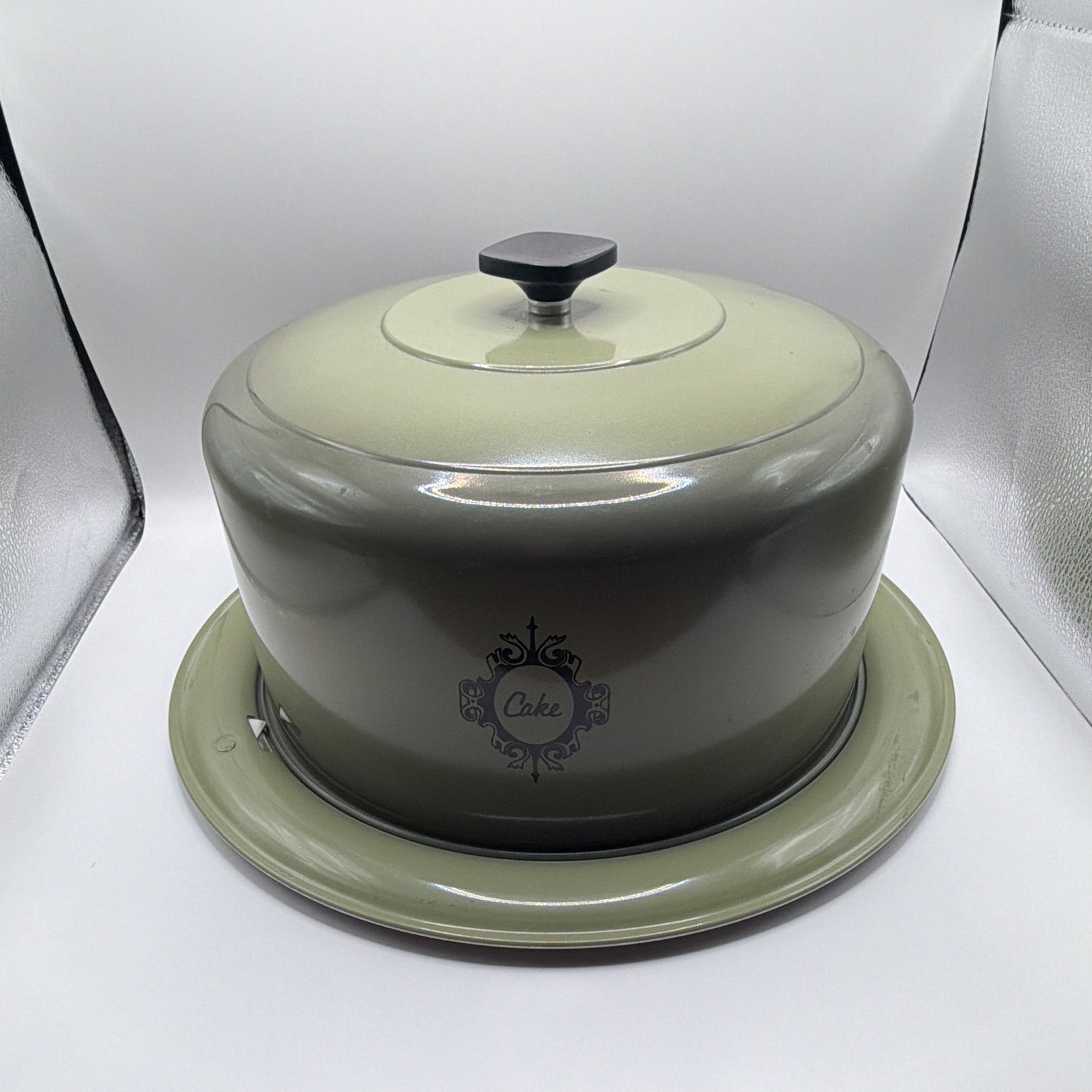 West Bend Round Metal Cake Container 3pc Lid/Tray/Base Handle Green Gray gallery