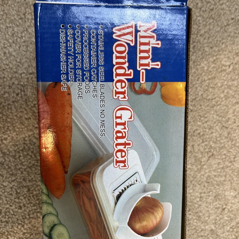 VTG Mini Wonder Multi-Purpose Vegetable Slicer Grater Shredder Set Box Damaged gallery