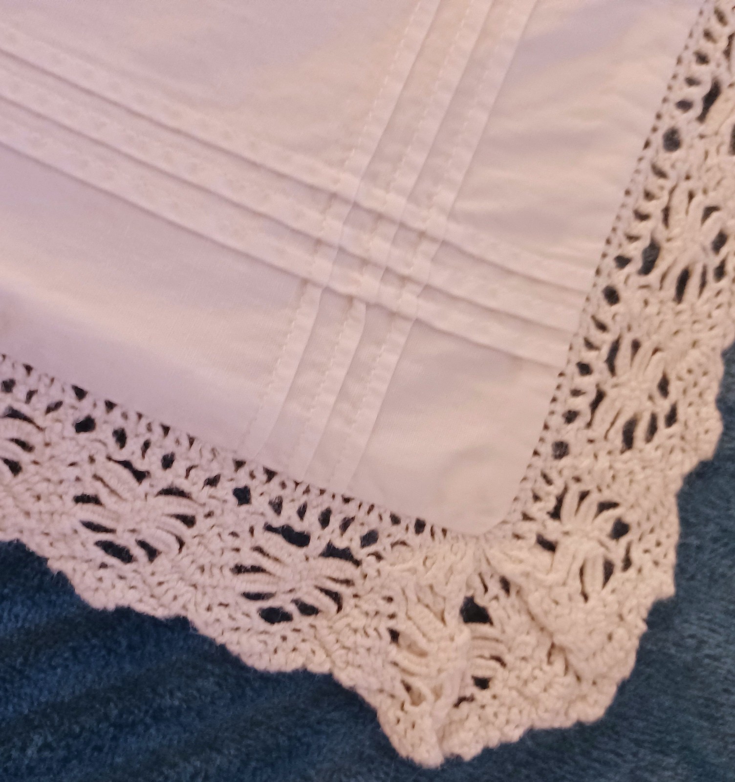 Pair 2 Vtg Ralph Lauren Highfields Pintuck + Crochet Std Pillowcase Shams Cream gallery