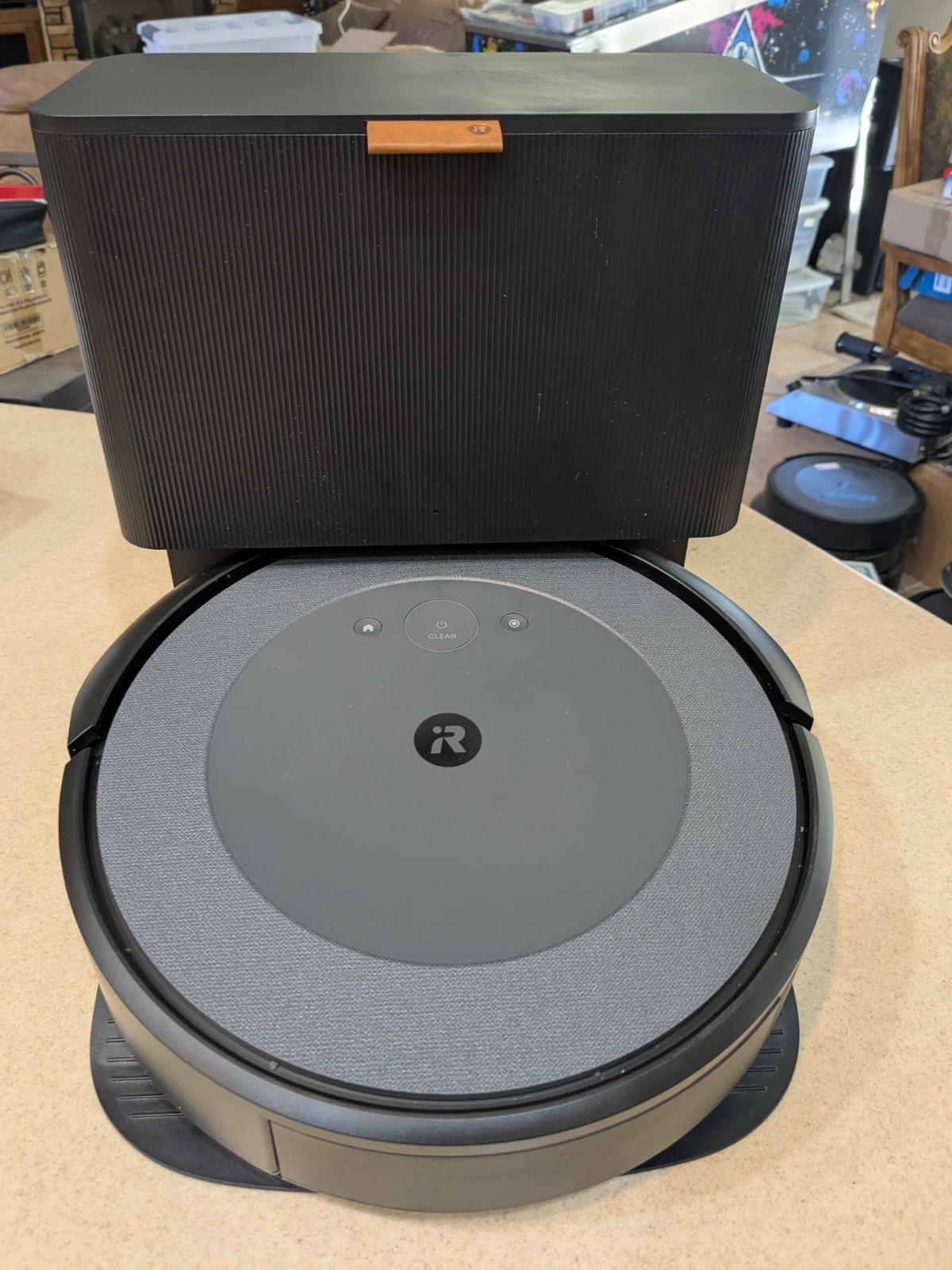 iRobot Roomba i5+ (plus) Robot Vacuum Cleaner/ Self-Emptying Base..ONLY 12 Hours gallery