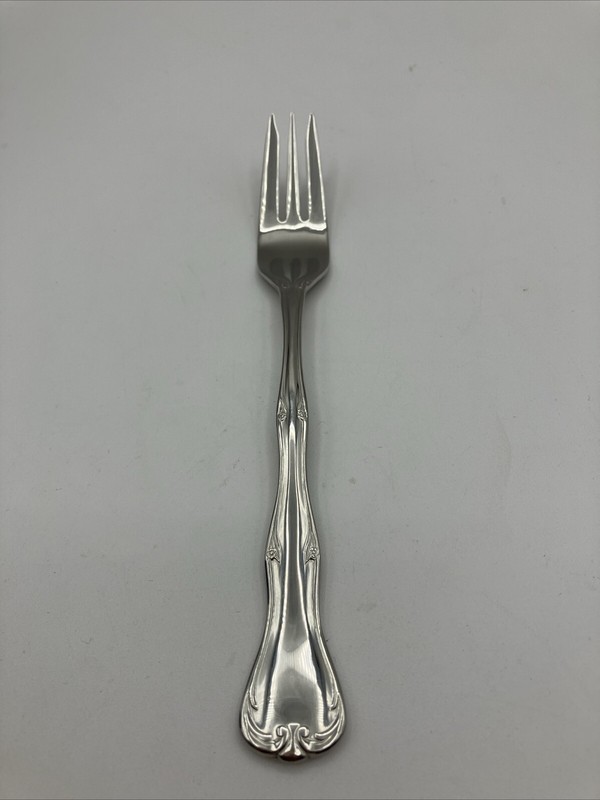 Wallace SIMPLICITY Stainless 18/8 Glossy Silverware Dessert Fork 6 5/16” gallery