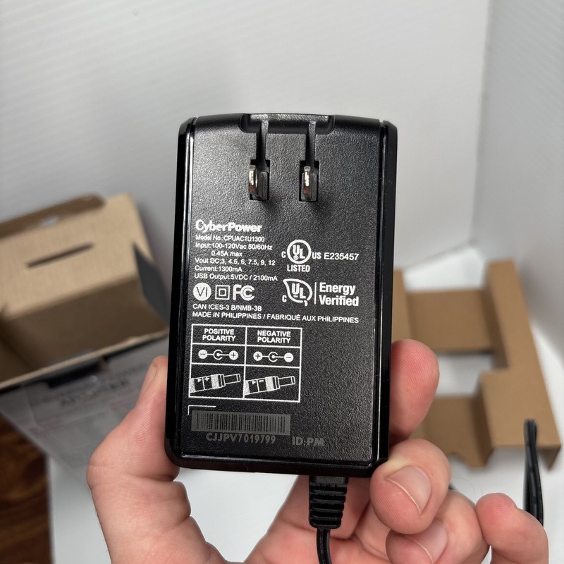 Universal AC Power Adapter 7 Tips CyberPower 1300mA 100 to 120V - CPUAC1U1300 gallery