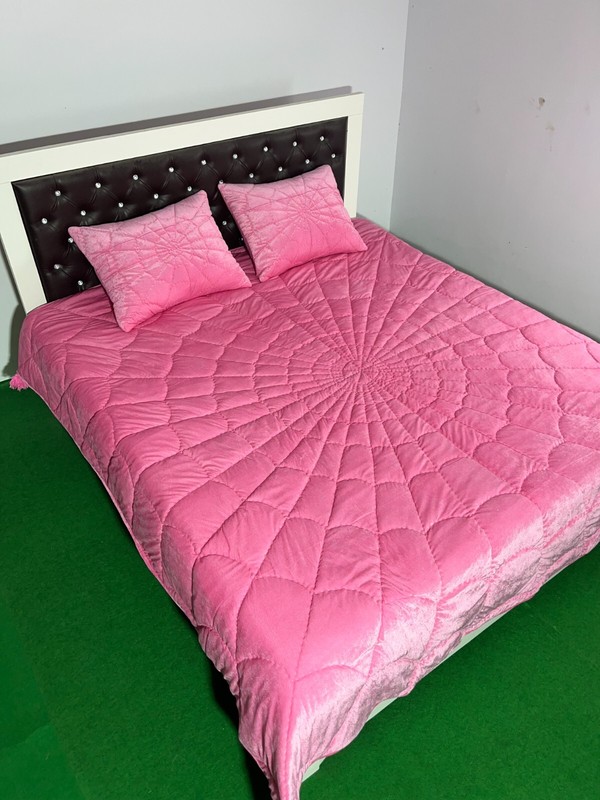 Pink Velvet Handmade Warm Comforter Handmade, Lightweight, Solid Print Quilt Set gallery