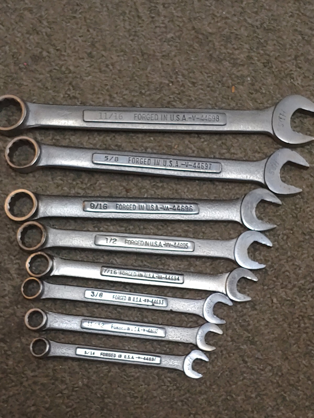 CRAFTSMAN USA SAE 8pc. Combination Wrench Set —- 5/16 TO 11/16 V SERIES 12pt gallery
