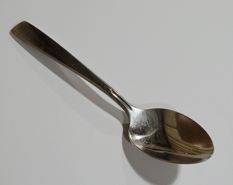 Oneida Flatware Accent Teaspoon 18/8 Stainless Steel 6 Inches Long Minimalist gallery