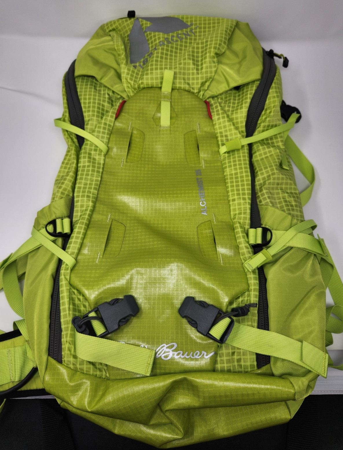 Eddie Bauer - First Ascent Alchemist 25 - 35L Backpack Limeade 4