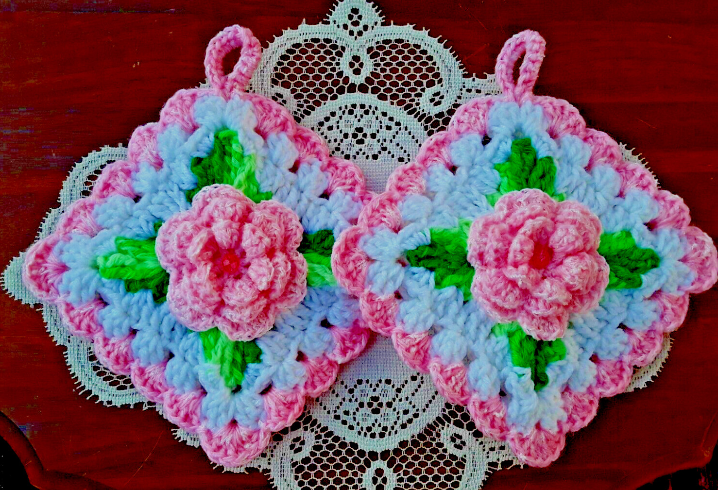 New Handmade Crocheted Set 2 Irish Rose Potholders Frosted Pink White Green Bead gallery