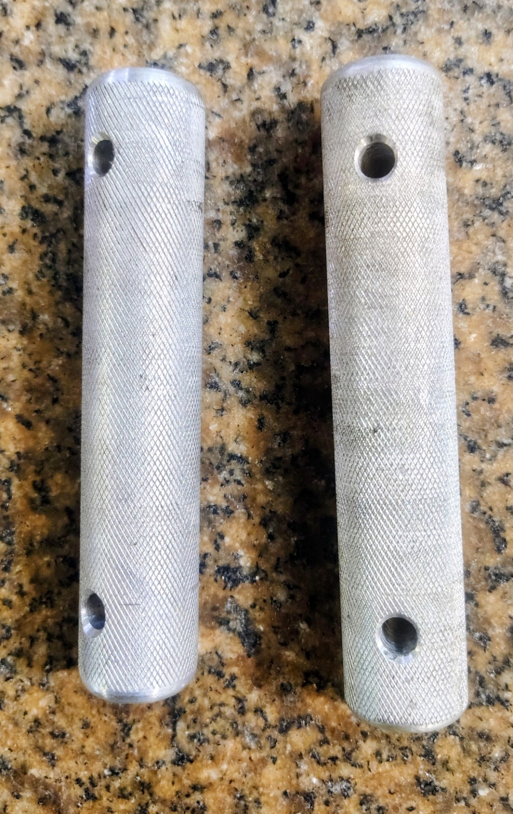 🗽1" KNURLED ALUMINUM HANDLES gallery