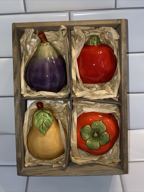 Smith & Hawkens Earthenware Figurines Ceramic Fruit Veg 4 Pc Set Wooden Box Fall gallery