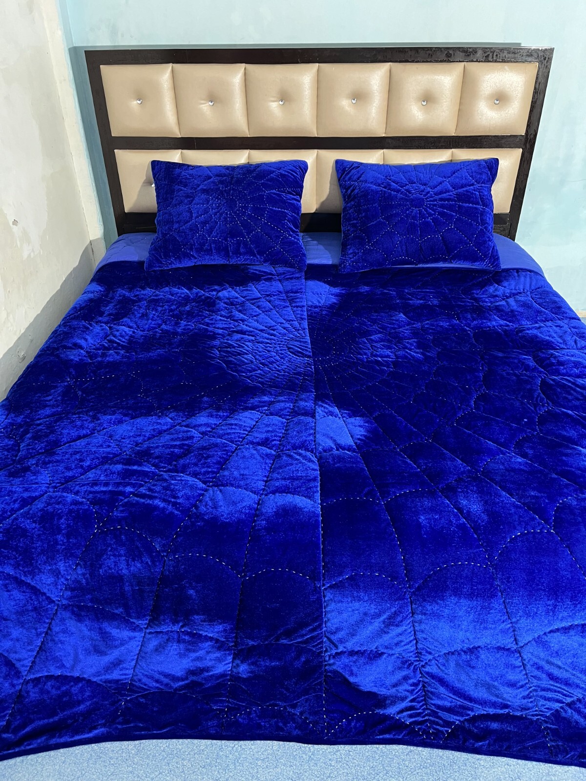Handmade Blue Spider Velvet Lightweight Warm Comforter Solid Quilt Set gallery
