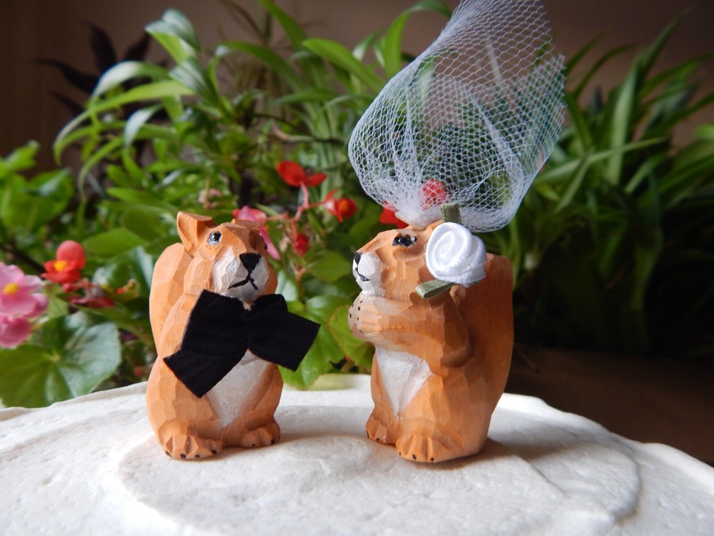 Squirrel Figures Cake Topper Bride Groom Love Wedding Engagement Wood Statue