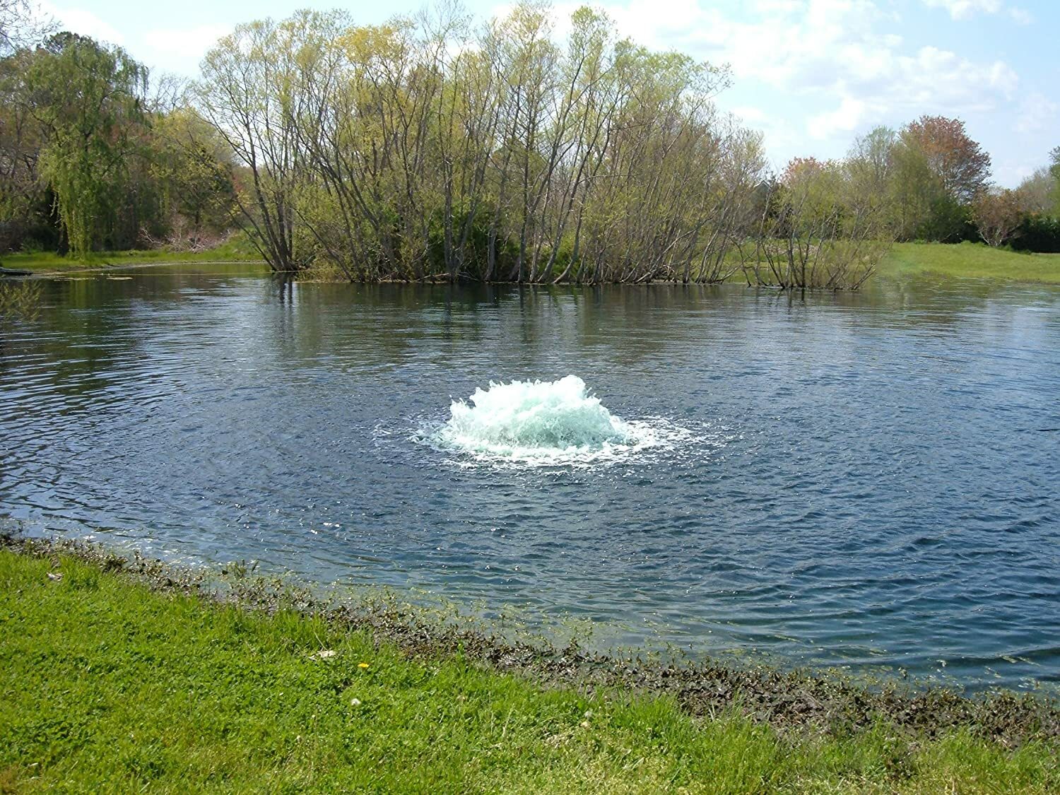 Kasco Marine 1/2hp Floating Surface Aerator 120V Pond Water Aeration 100' Cord gallery